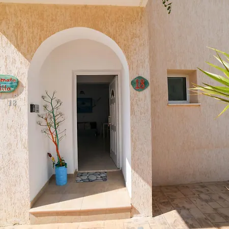 Hébergement de vacances Chromata Means Colorful For A Much-needed Sunny Escape, Check Your Stay!