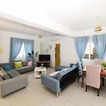 بيت للعطل Chromata Means Colorful For A Much-needed Sunny Escape, Check Your Stay!