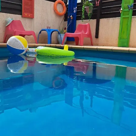 Сasa de vacaciones Chromata Means Colorful For A Much-needed Sunny Escape, Check Your Stay!