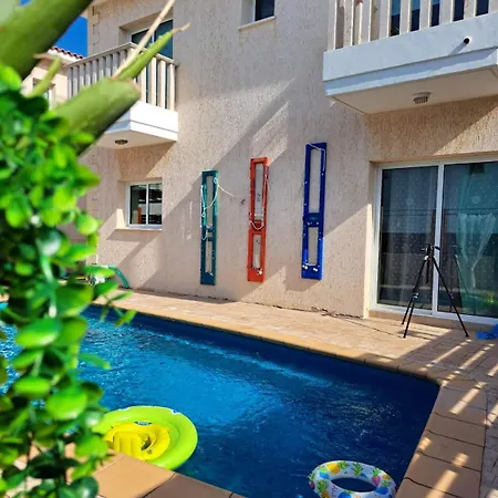Ferienhaus Chromata Means Colorful For A Much-needed Sunny Escape, Check Your Stay! Protaras