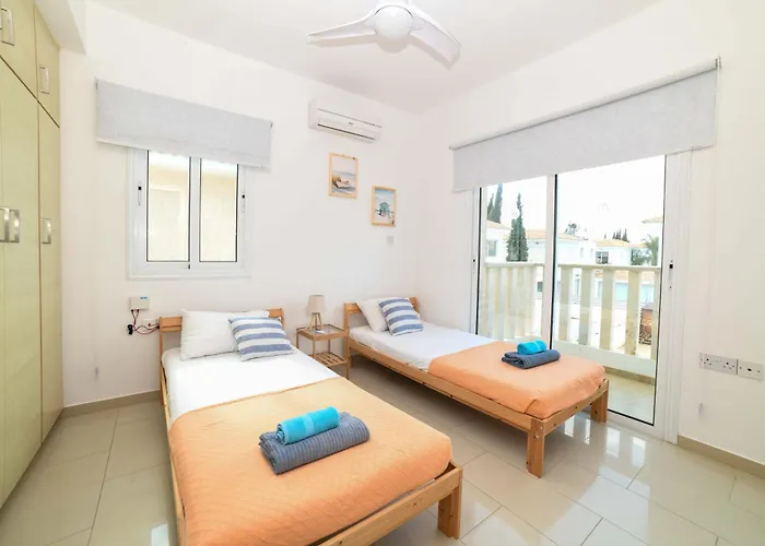 Chromata Means Colorful For A Much-needed Sunny Escape, Check Your Stay! Dom wakacyjny Protaras