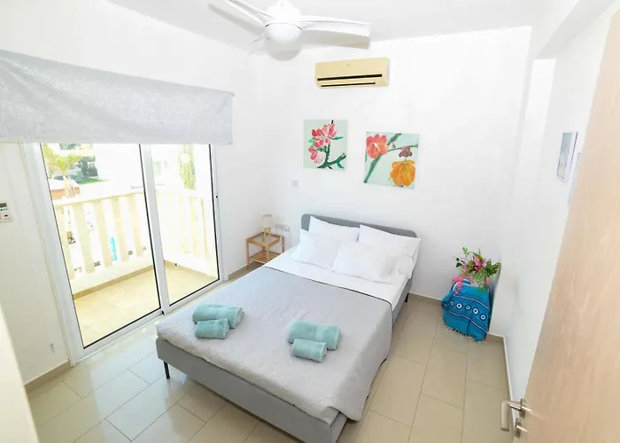 度假居 Chromata Means Colorful For A Much-needed Sunny Escape, Check Your Stay! 普罗塔拉斯