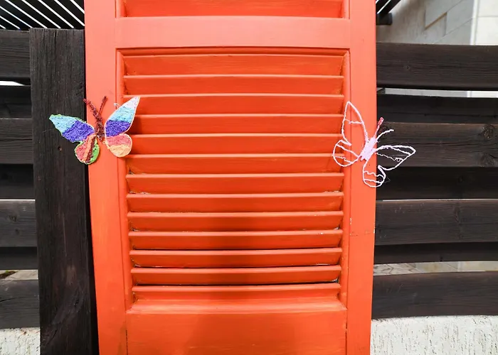 度假居 Chromata Means Colorful For A Much-needed Sunny Escape, Check Your Stay! 普罗塔拉斯