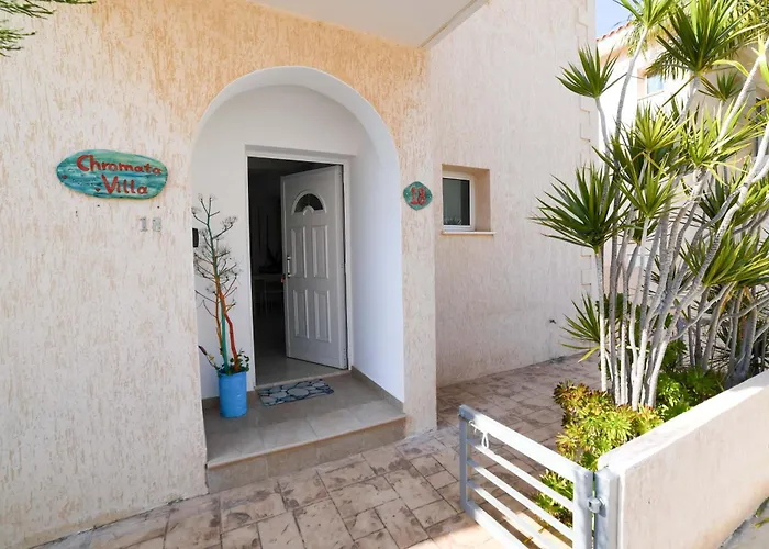 度假居 Chromata Means Colorful For A Much-needed Sunny Escape, Check Your Stay! 普罗塔拉斯